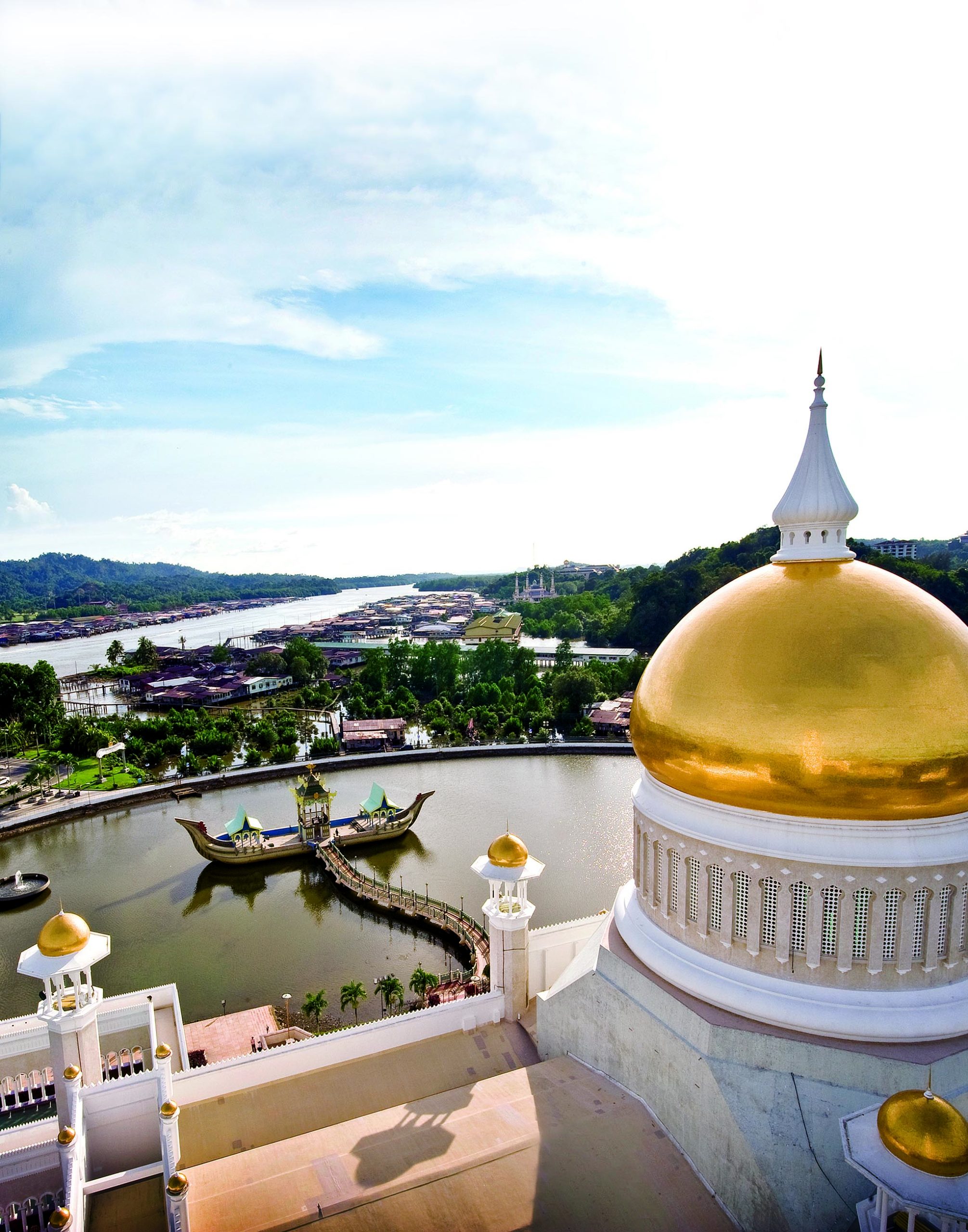 Full Brunei Experience - City Excursion with Water Village and Wildlife Safari